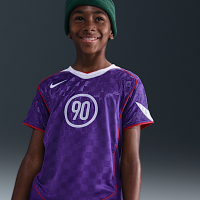 Nike Total 90 Older Kids' Dri-FIT Football Shirt. Nike SE